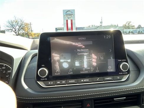 Certified 2021 Nissan Rogue S image 20