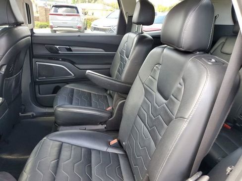 Used 2021 Kia Telluride SX w/ SX Prestige Package image 13