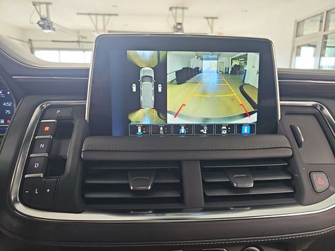 Used 2023 Chevrolet Suburban LT w/ LT Signature Plus Package AWD/4WD image 30