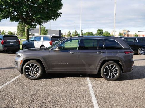 Used 2022 Jeep Grand Cherokee Overland w/ Adv Protech Group III AWD/4WD image 6