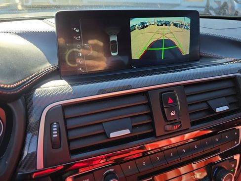 Used 2017 BMW M4 Convertible image 32