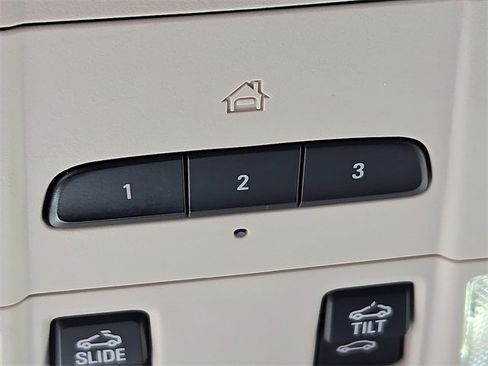 Used 2023 GMC Acadia Denali w/ Denali Ultimate Package image 28