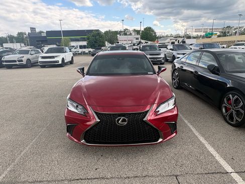 Used 2025 Lexus ES 300h F Sport FWD image 3