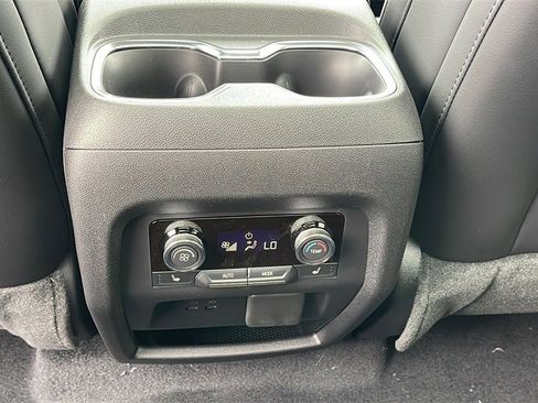 New 2026 Buick Enclave Avenir w/ Super Cruise Package image 17