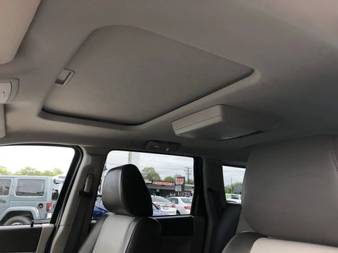Used 2010 Jeep Grand Cherokee Limited w/ Trailer Tow Group IV AWD/4WD image 21