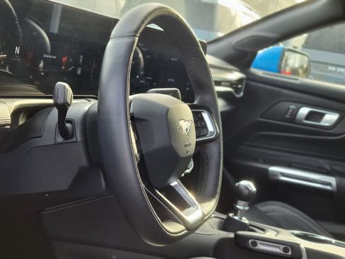 Used 2025 Ford Mustang GT Premium w/ GT Performance Package image 18