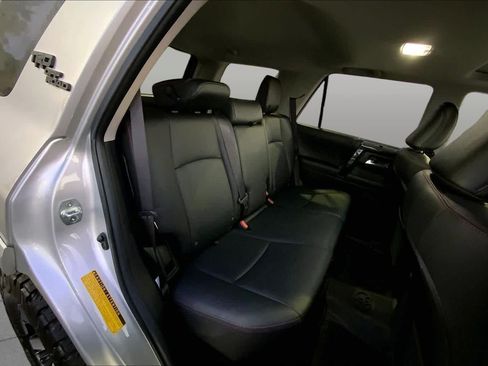Used 2020 Toyota 4Runner TRD Off-Road Premium w/ Moonroof Package AWD/4WD image 19