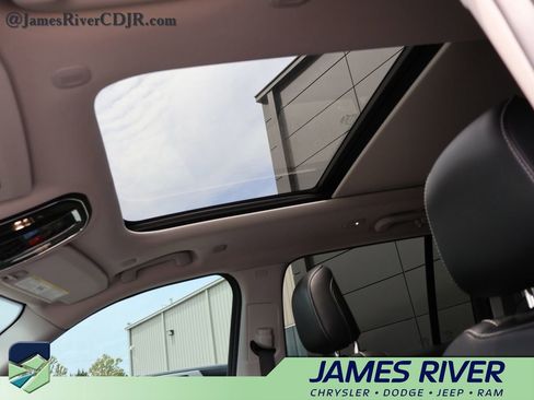 Used 2024 Jeep Grand Cherokee Limited AWD/4WD image 26