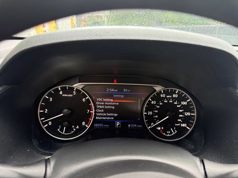 Used 2025 Nissan Altima 2.5 SV FWD image 40