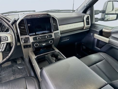 Used 2022 Ford F250 Lariat image 19