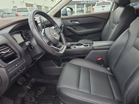 Used 2023 Nissan Rogue SL w/ SL Premium Package image 12