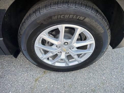 Used 2023 Chevrolet Equinox LT image 9