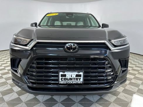 Used 2024 Toyota Grand Highlander AWD image 8