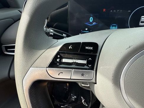 Used 2024 Hyundai Elantra SEL image 29