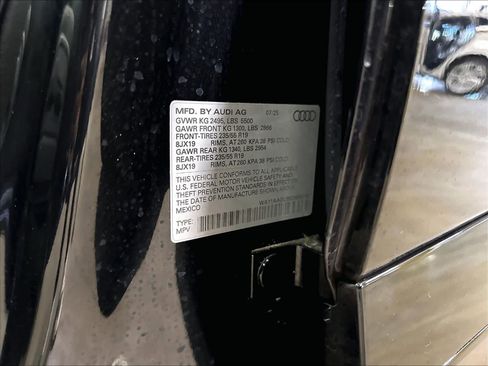 Used 2025 Audi Q5 Premium w/ Convenience Package AWD/4WD image 35