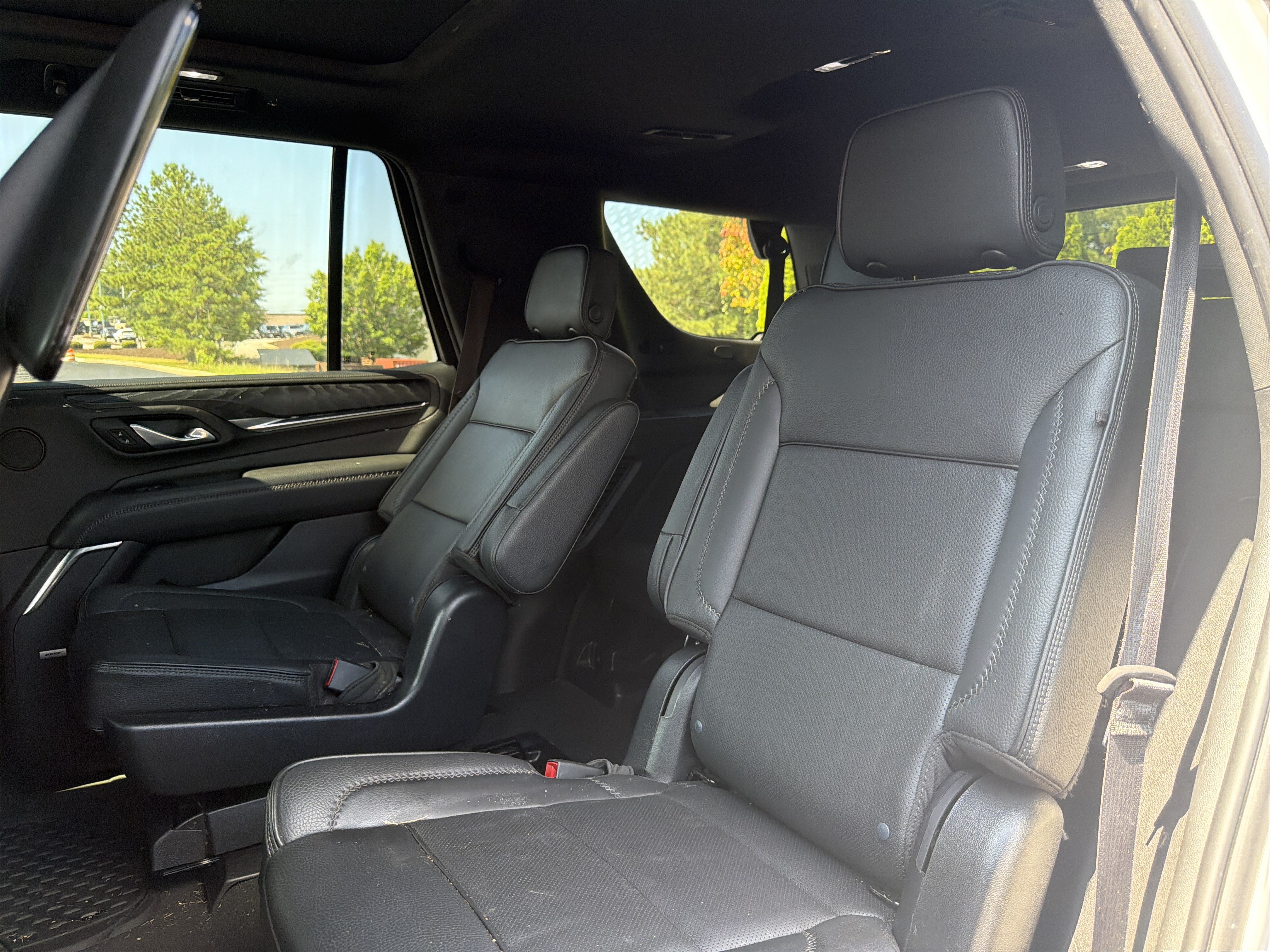 Used 2023 GMC Yukon Denali RWD image 8