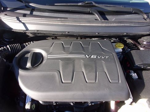 Used 2021 Jeep Cherokee Trailhawk w/ Premium Leather Package image 17