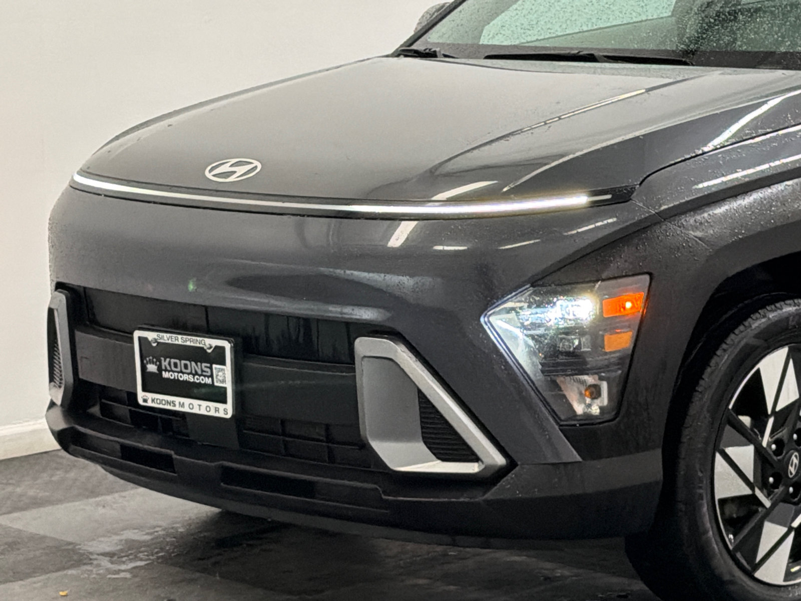 Used 2025 Hyundai Kona SEL AWD/4WD image 2