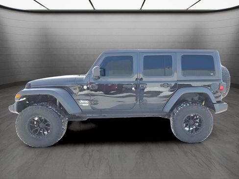 Used 2020 Jeep Wrangler Unlimited Sport S image 2