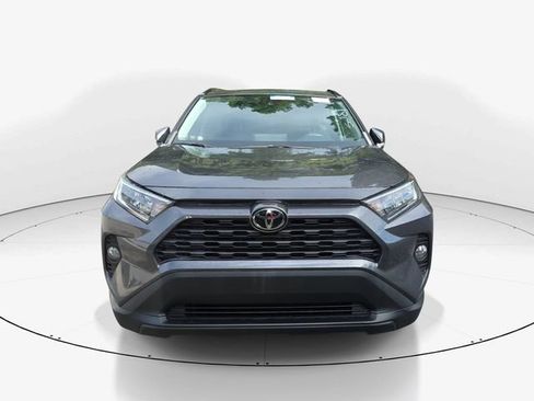 Used 2021 Toyota RAV4 XLE w/ Convenience Package FWD image 9