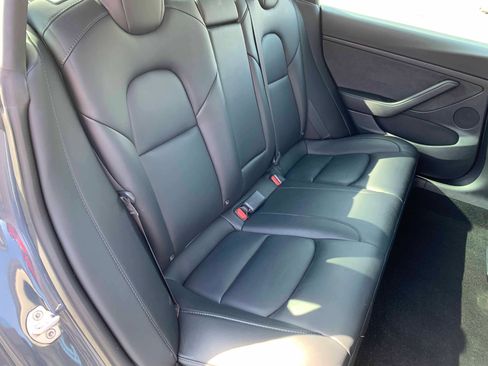 Used 2023 Tesla Model 3 Standard Range image 4