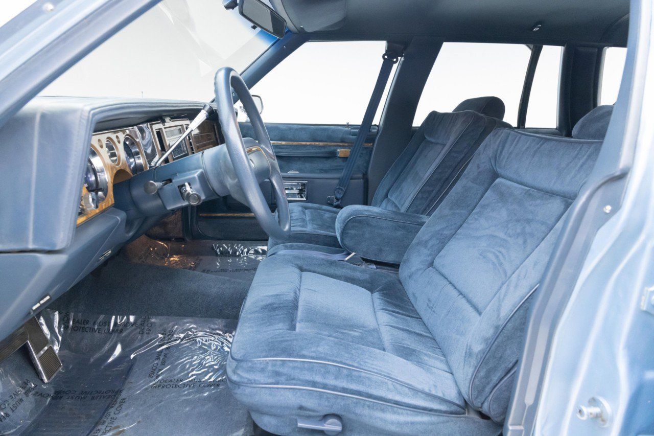 Used 1990 Buick Le Sabre Estate RWD image 32