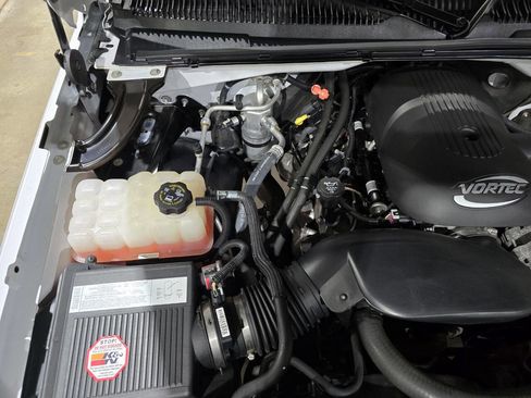 Used 2005 Chevrolet Silverado 1500 4x4 Crew Cab w/ Safe And Sound Package image 48