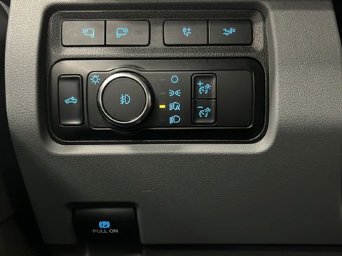 Used 2023 Ford F250 XLT w/ XLT Premium Package AWD/4WD image 32