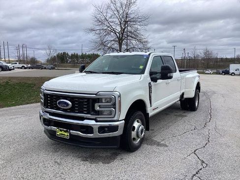 Certified 2025 Ford F350 Lariat w/ Lariat Ultimate Package AWD/4WD image 1