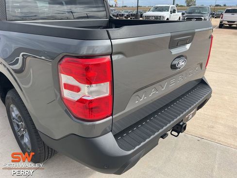 New 2025 Ford Maverick XLT w/ XLT Luxury Package image 5