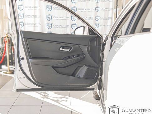 Used 2023 Nissan Sentra SV w/ Trunk Package image 30