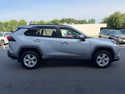 Used 2019 Toyota RAV4 LE w/ All Weather Liner Package AWD/4WD image 7