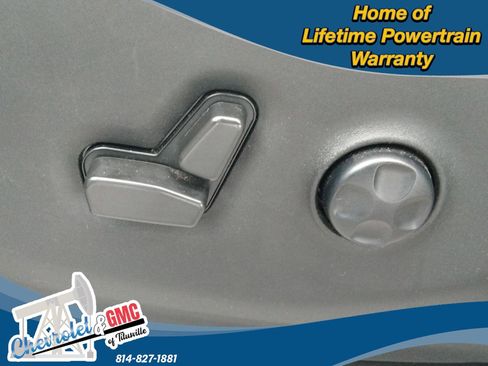 Used 2022 Chrysler Pacifica Touring-L image 14