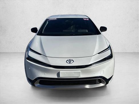Certified 2025 Toyota Prius Plug-In Hybrid image 2