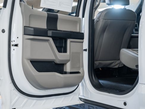 Used 2020 Ford F250 XL w/ STX Appearance Package image 42