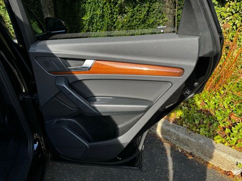 Used 2023 Audi Q5 2.0T Premium image 22