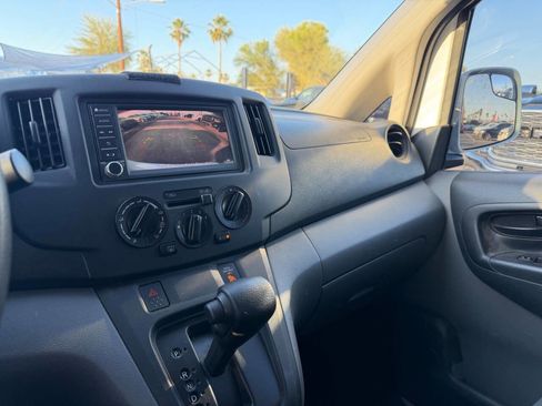 Used 2021 Nissan NV200 SV w/ Sliding Door Glass Package image 17