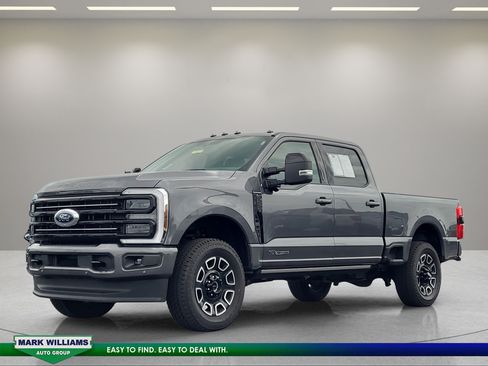 Used 2026 Ford F250 Platinum AWD/4WD image 8