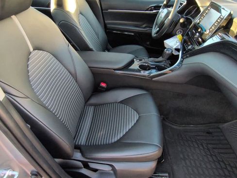 Used 2021 Toyota Camry SE image 20