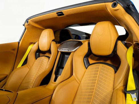 Used 2020 Chevrolet Corvette Stingray Premium Cpe w/ 3LT image 3