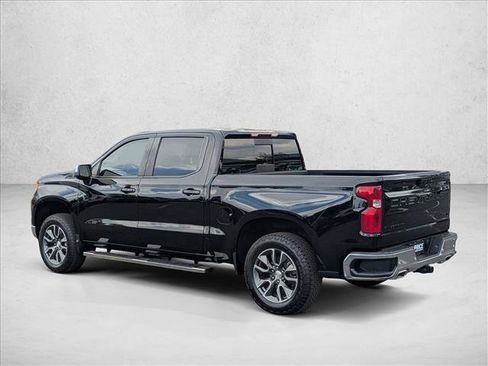 Used 2024 Chevrolet Silverado 1500 LT AWD/4WD image 7