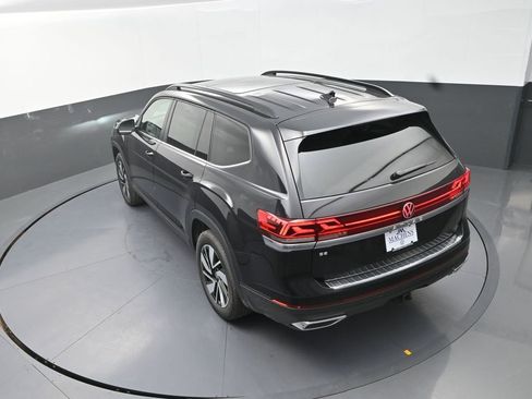 New 2026 Volkswagen Atlas SE FWD image 17