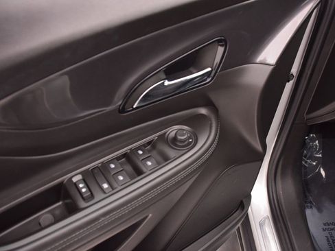 Used 2022 Buick Encore Preferred w/ Safety Package image 20