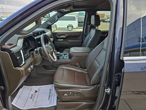Used 2022 GMC Sierra 1500 Denali AWD/4WD image 16