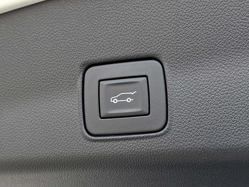 Certified 2023 Chevrolet TrailBlazer ACTIV w/ Sun and Liftgate Package FWD image 29