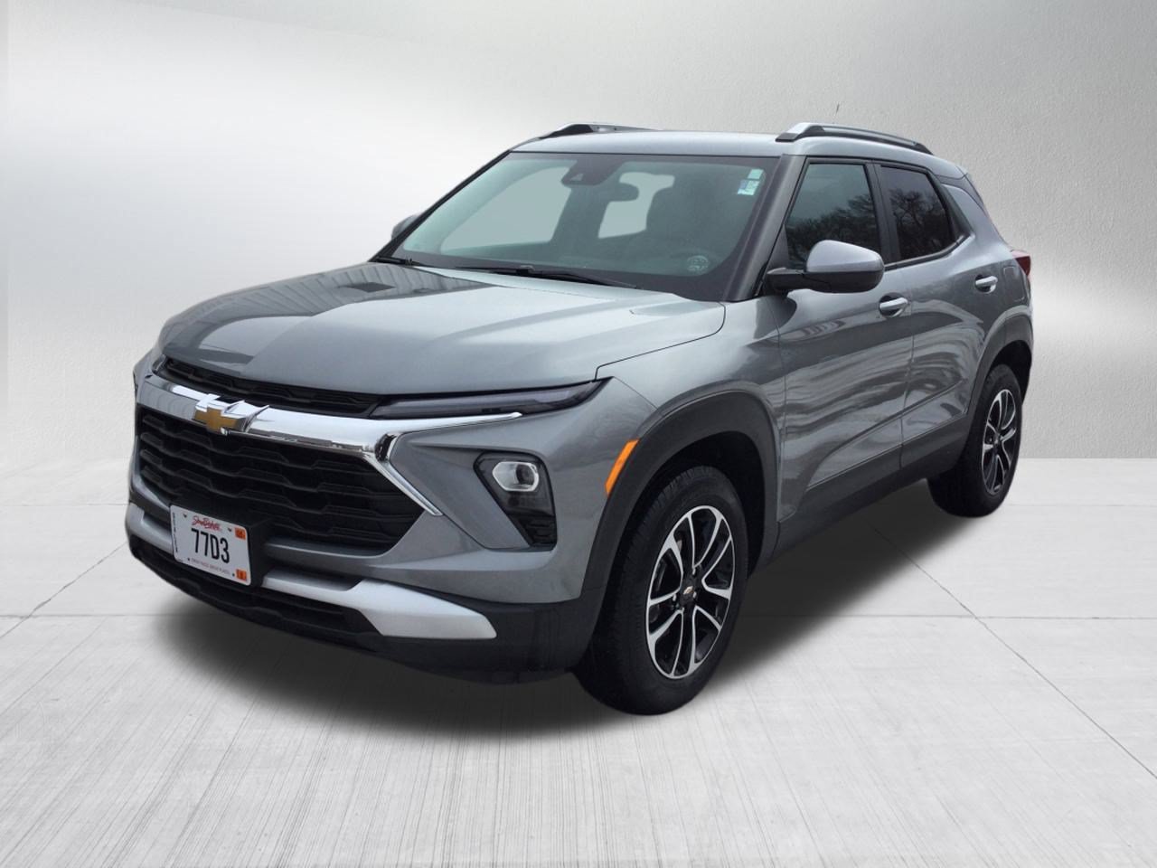 Used 2025 Chevrolet TrailBlazer LT w/ Driver Confidence Package AWD/4WD image 2