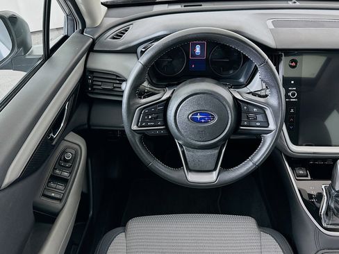 Used 2025 Subaru Outback Premium image 18