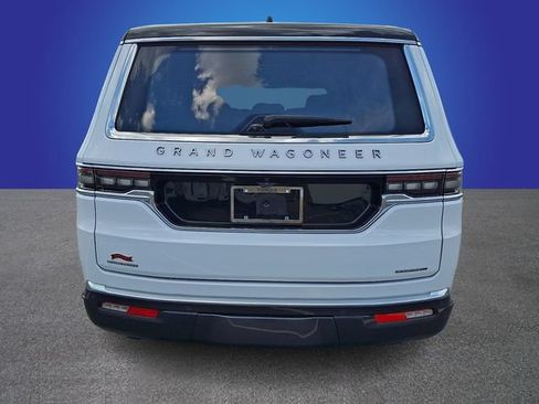 Used 2022 Jeep Grand Wagoneer Series III w/ Flexible Seating Group AWD/4WD image 5