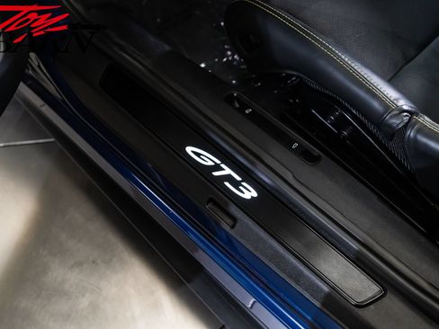 Used 2022 Porsche 911 GT3 RWD image 21