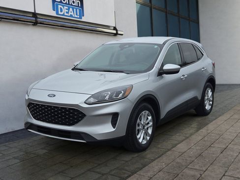 Used 2020 Ford Escape SE image 7
